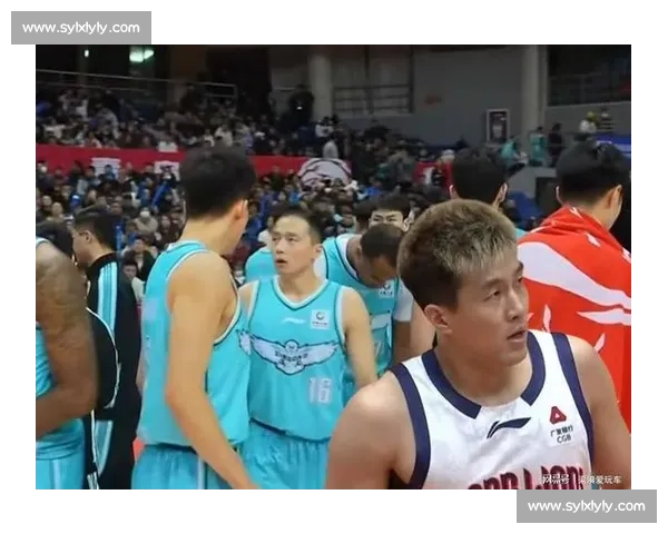 郭艾伦与保罗对决谁更胜一筹两位篮球巨星的巅峰较量解析 郭艾伦与保罗对决谁更胜一筹两位篮球巨星的巅峰较量解析